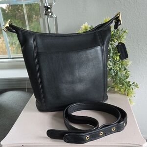 Vintage COACH Black Slim Duffle Leather Bag